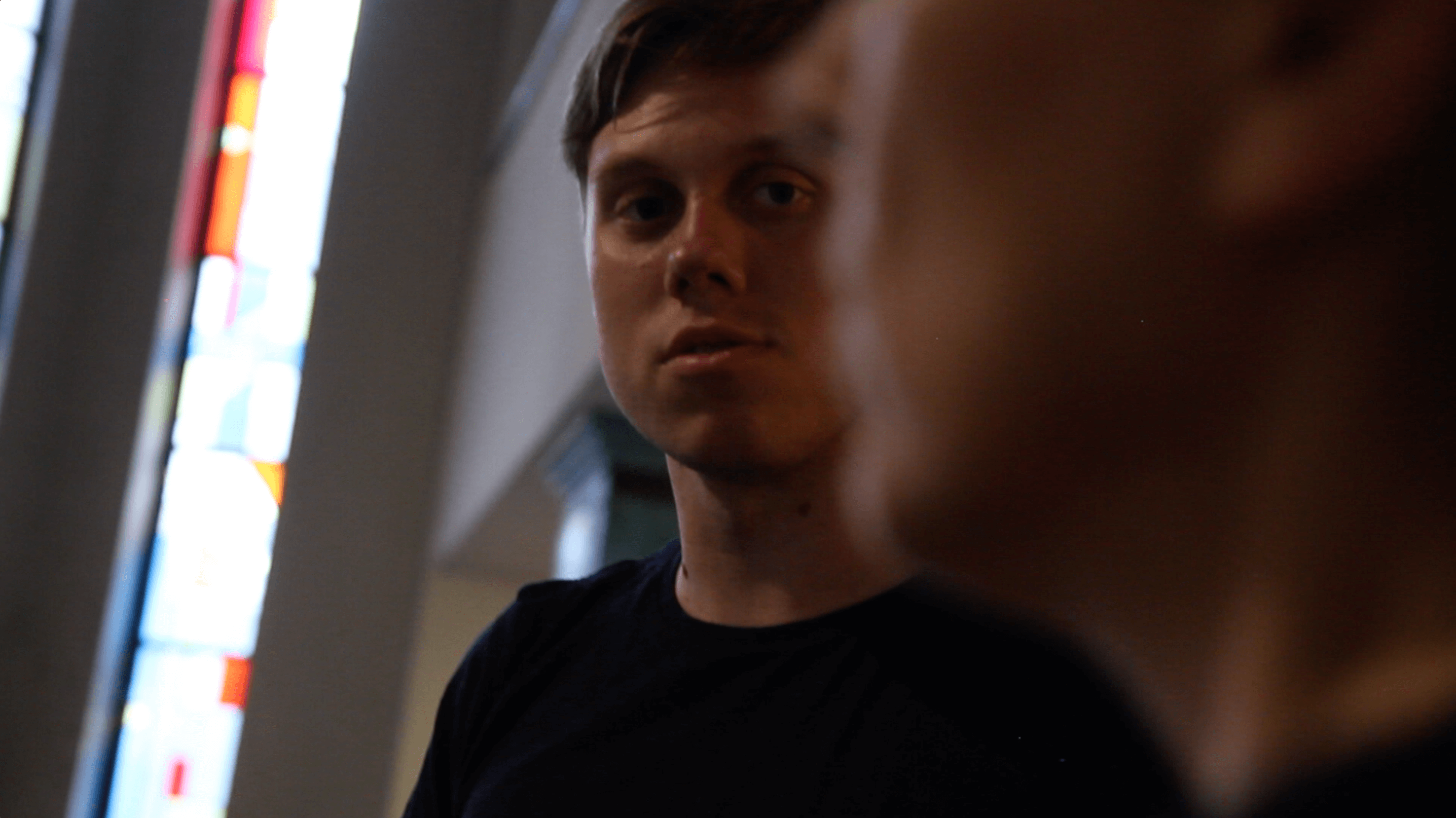 Körner eines Autisten, oder Gefühle, eine Taube 03; Foto Viktor Hoffmann